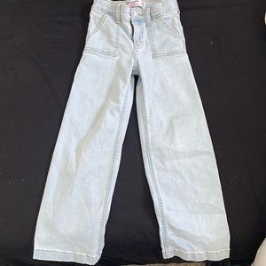 Abercrombie and Fitch girls 7/8 slim fit wide leg jeans in excellent condition.